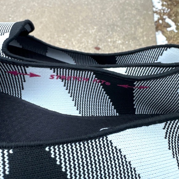 Skechers Women's Cleo-Sherlock Memory Foam Vegan Loafers Size 7 Black White - Picture 12 of 14